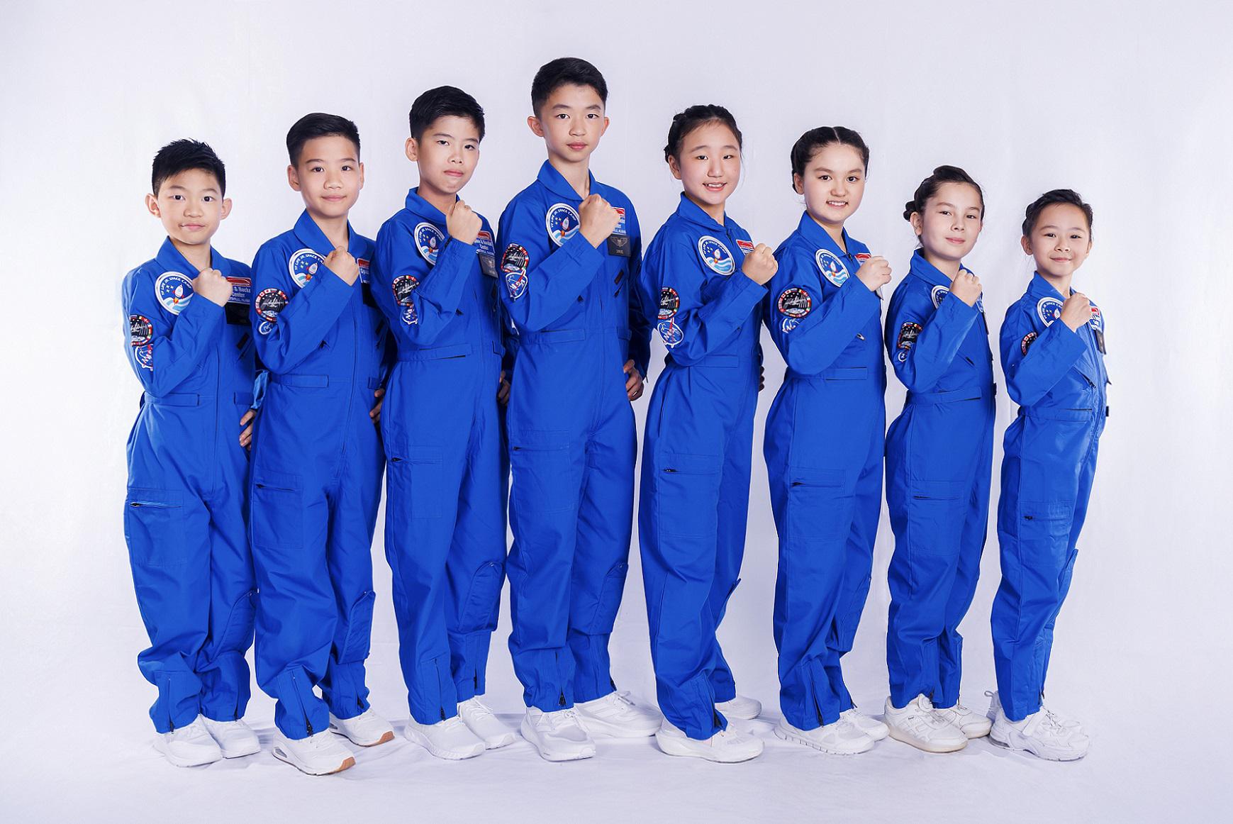 The eight YF Life Jr. Astronauts are ready to set off for a nine-day Space Exploration Journey. (From the left) Chan Mick, Chen Tsz Lam, Ng Tsz Shun, Hui Pak Sum, Annabel Su, Gabrielle Lily West ,Jocelyn Charlotte Beeton and, Choi Tsz Ching. The eight YF Life Jr. Astronauts are ready to set off for a nine-day Space Exploration Journey. (From the left) Chan Mick, Chen Tsz Lam, Ng Tsz Shun, Hui Pak Sum, Annabel Su, Gabrielle Lily West ,Jocelyn Charlotte Beeton and, Choi Tsz Ching.